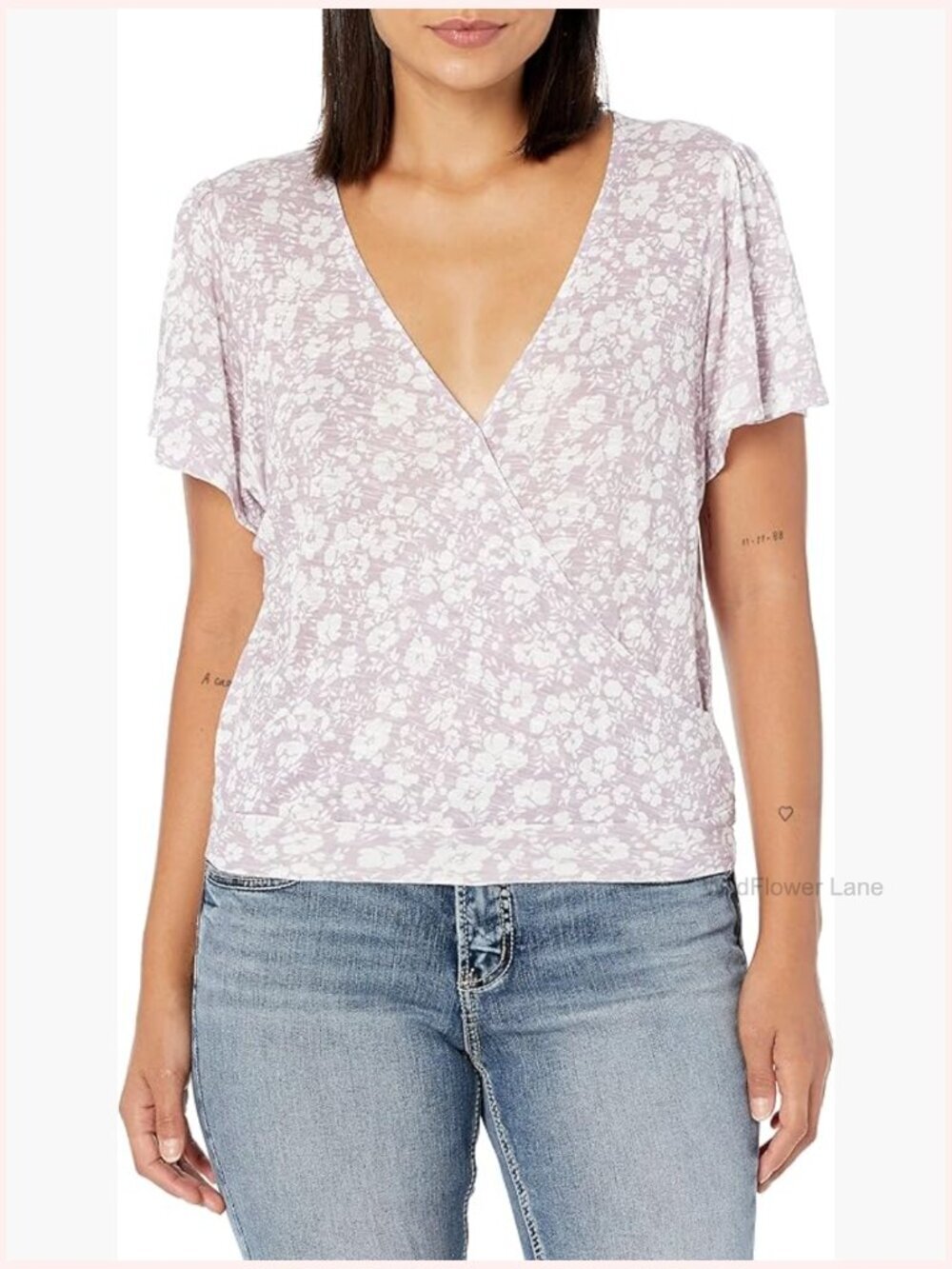 printed wrap top with v-neck and short sleeves, floral pattern, rayon spandex,